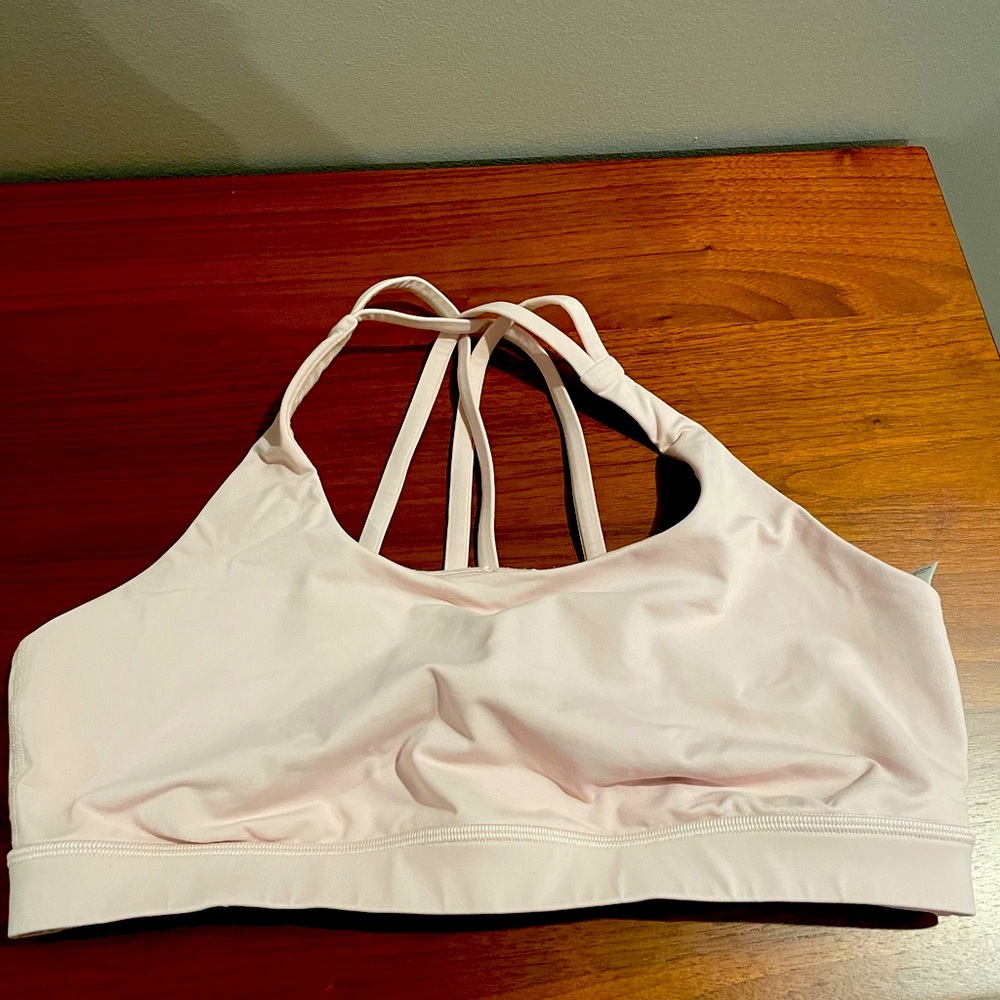 Pink lululemon energy bra. EUC. Worn only 3 times.